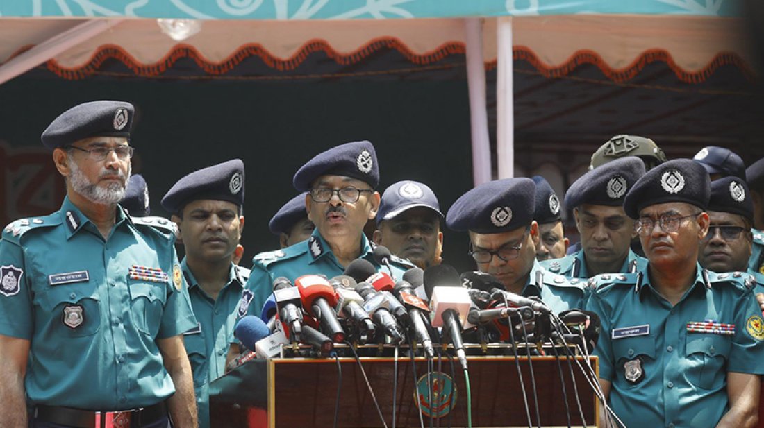 মোটিফে আগুন দেওয়া দুর্বৃত্ত শনাক্ত, শোভাযাত্রার আগেই খবর পাবেন: ডিএমপি কমিশনার